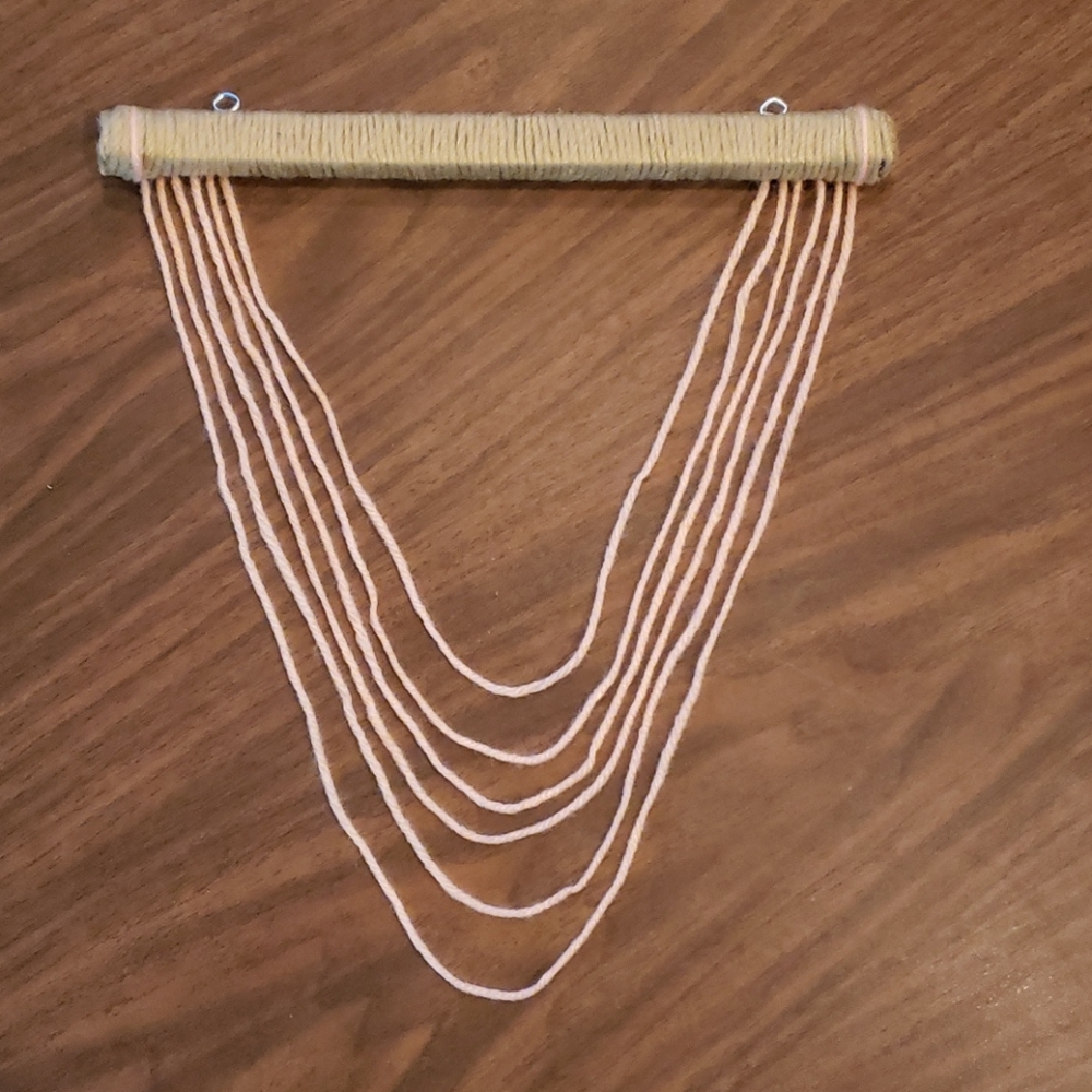 Yarn wall art hanging - apartment friendly- 277